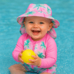 Combinaison anti UV pour bébé fille motifs tropicaux – Image 3