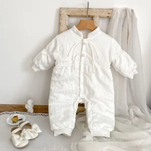 Combinaison pour bébé d'hiver matelassée blanche