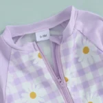 Combinaison pour bébé anti UV avec motifs violets – Image 6