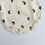 Combinaison d'été pour bébé - sans manches à motifs imprimés – Image 17